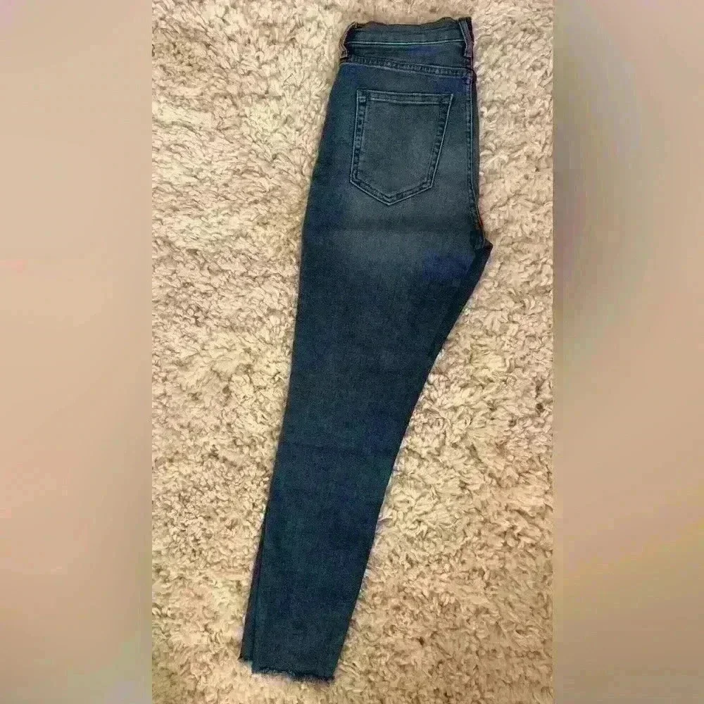 Everlane women’s high rise skinny jeans